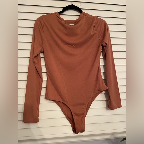 Nasty Gal Sexy Chest Keyhole Bodysuit - Picture 6 of 7